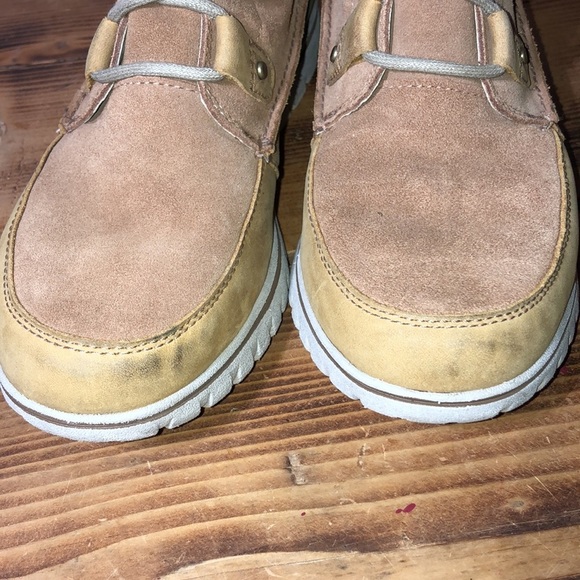 Sorel Women's Cozy Joan Boots like new tan boots size 9.5 waterproof lace boots‌ - Picture 9 of 13